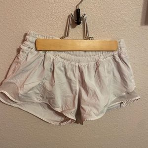 Womens run Lululemon low rise Hotty Hot shorts